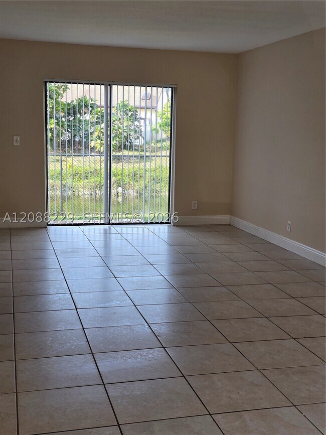 Foto del edificio - 4181 NW 114th Ave