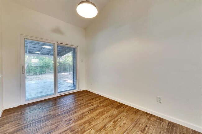 Building Photo - 8508 Croydon Loop