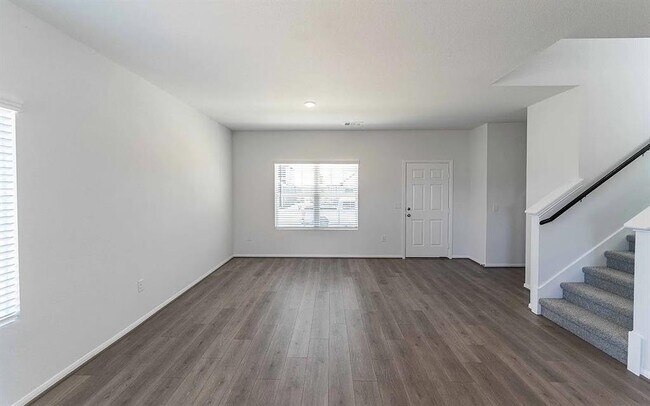Foto del edificio - 515 Clearlake Dr