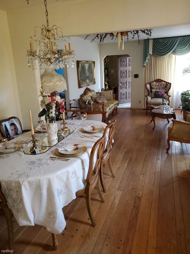 Foto del edificio - 3 br, 2.5 bath House - 2417 East 24th Street