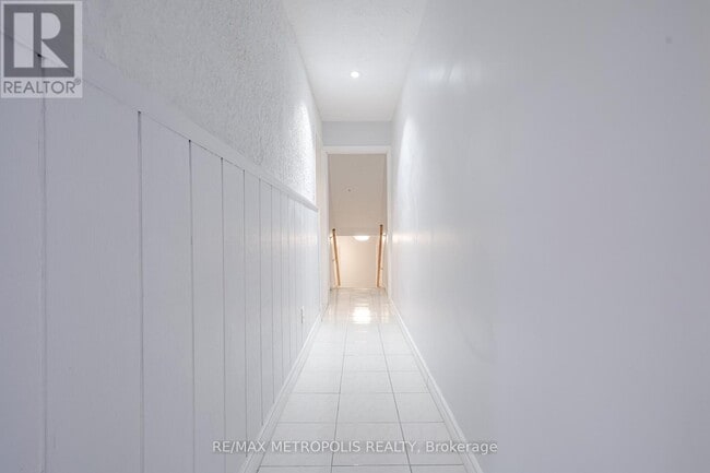 Building Photo - 50 Applemore Rd