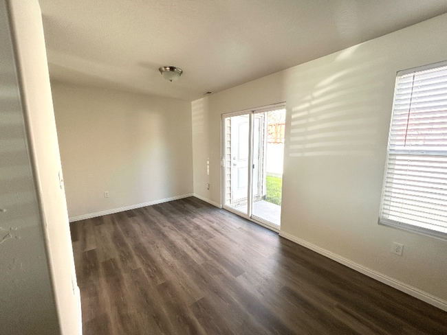 Building Photo - 3414 S Carrick Dr
