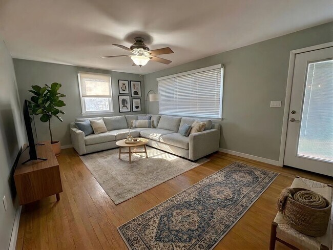 Building Photo - 2 Bedroom Rancher Available in Hershey!