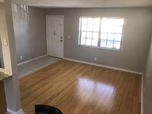 Building Photo - 4147 Oak Terrace Dr