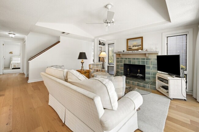 Foto del edificio - 1 Pioneer Loop