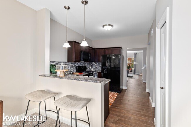 Building Photo - 11637 Squiers Blvd