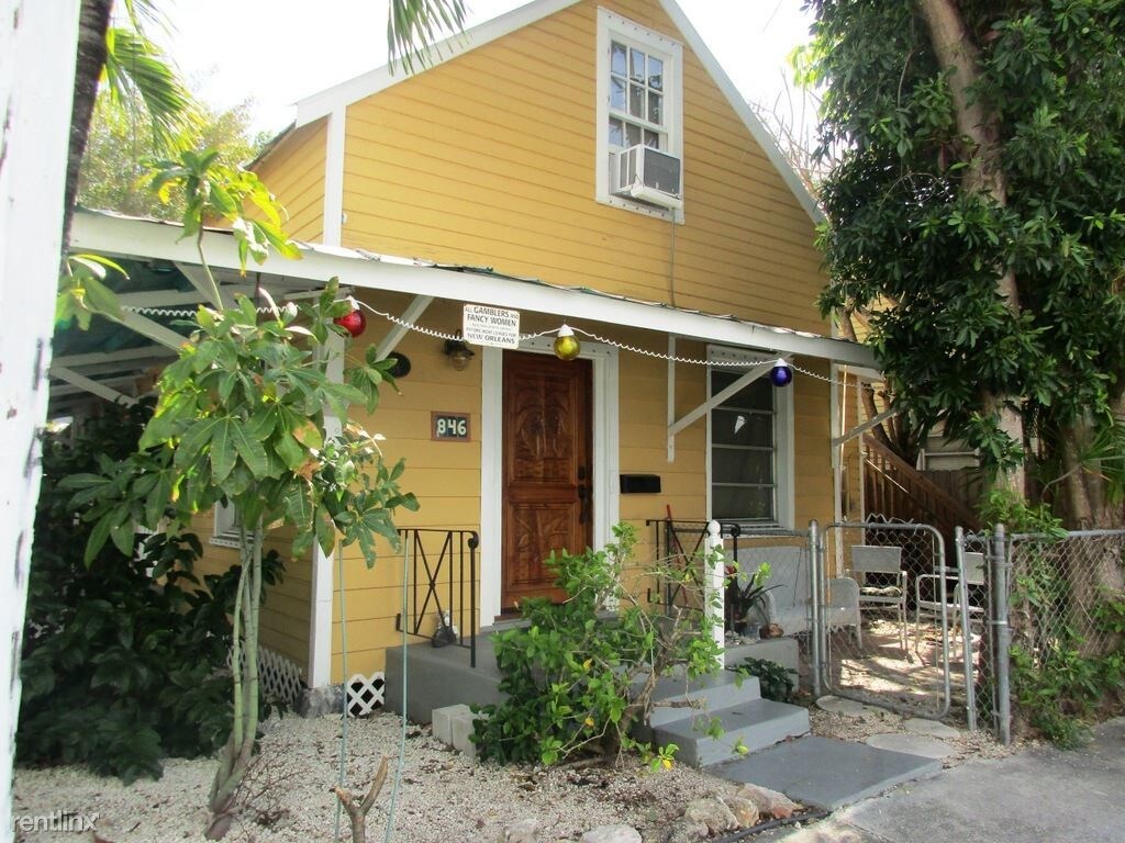 Primary Photo - 846 Olivia St