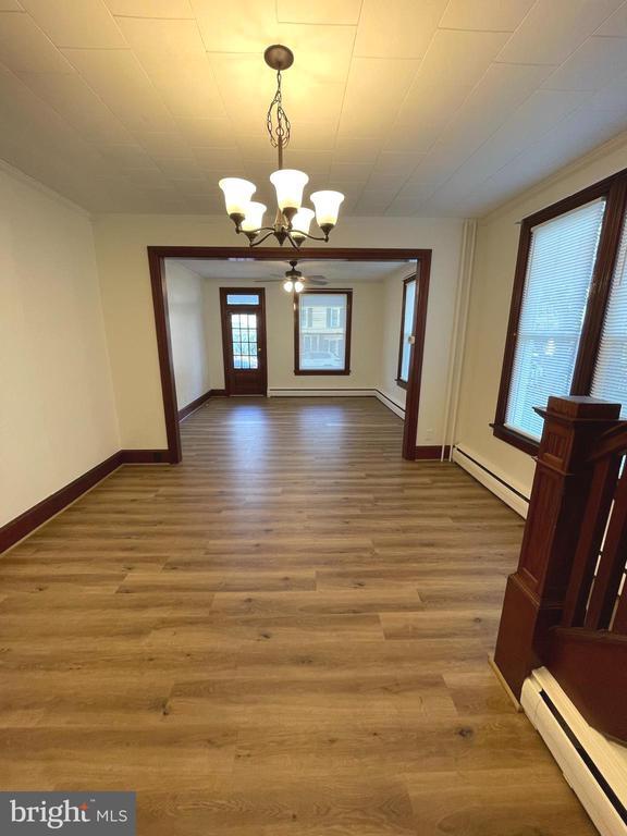 Foto principal - 27 W High St