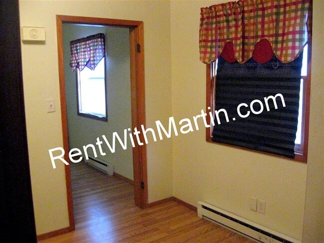 Building Photo - 810 Bishop Ave