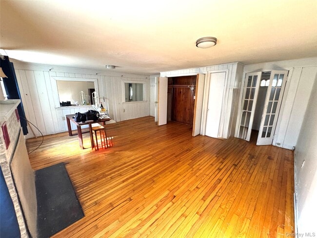 Foto del edificio - 152 Forest Glen Rd