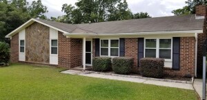 Primary Photo - 209 Highview Way