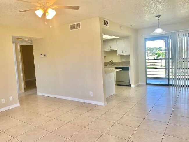Building Photo - 4325 Oak Terrace Dr
