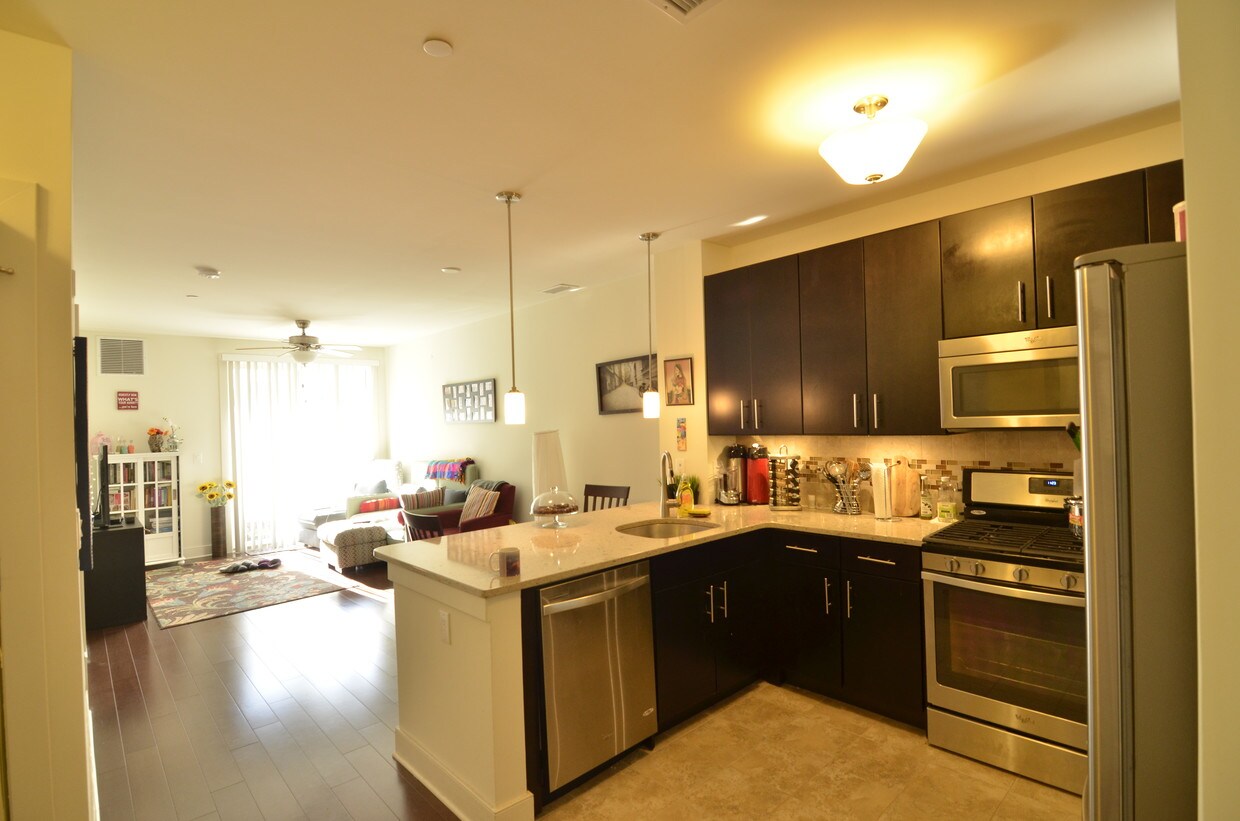 Sala de estar - 1100 Frank E Rodgers Blvd S