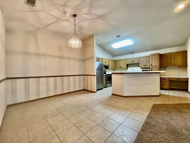 Building Photo - Serene 2 Bedroom, 2 Bathroom Condo Near Al...