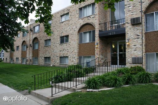 Primary Photo - 1605 Minnehaha Ave W