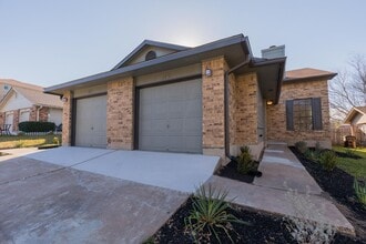 Building Photo - 317/319-319 Rawhide Loop