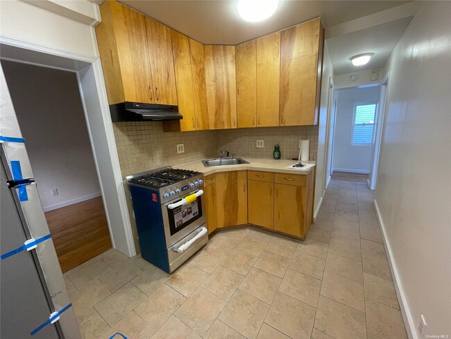 Building Photo - 445 Beach 68th St