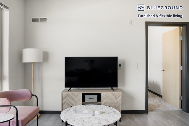 Building Photo - 15522 NE 22 Pl