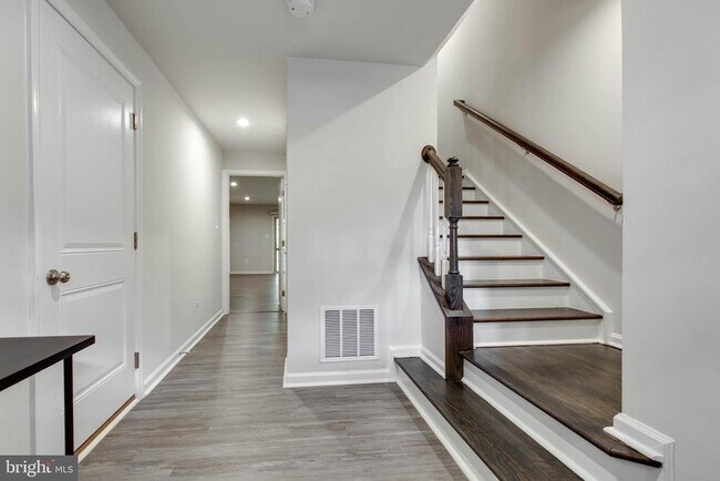 Foto del edificio - 3004 Cornfield Ave