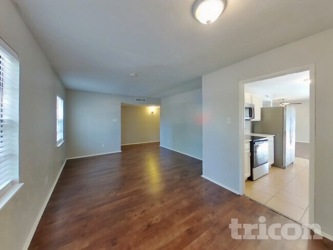 Building Photo - 7125 Hardwood Trail