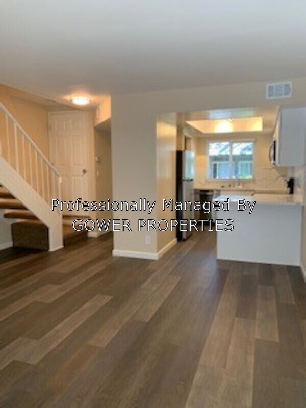 Foto del edificio - 3348 Landess Ave