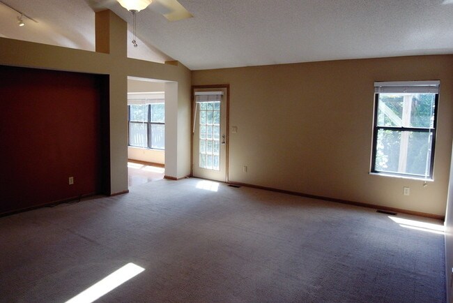 Foto del edificio - 861 Hunters Glen Dr