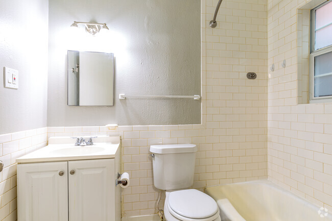 Bathroom - 4810 Live Oak St