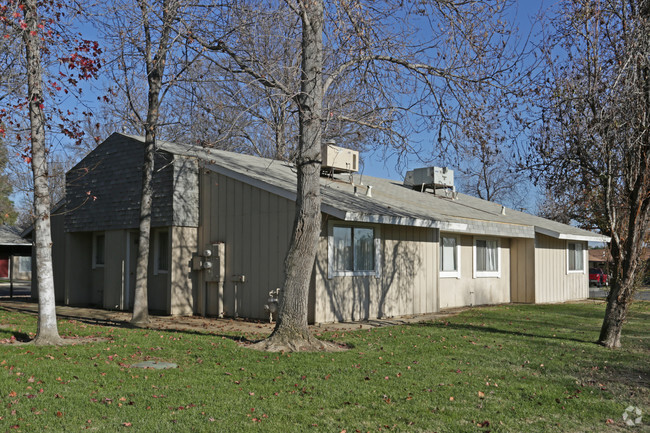 Foto del edificio - Pleasant Valley Pines Apartments