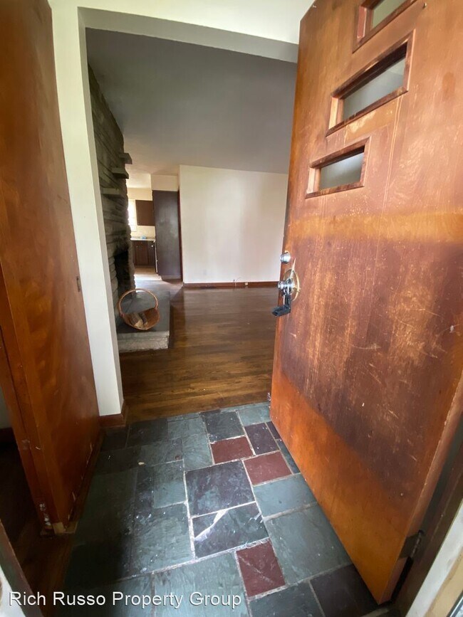 Building Photo - 3 br, 1 bath House - 1475 Cunard Road