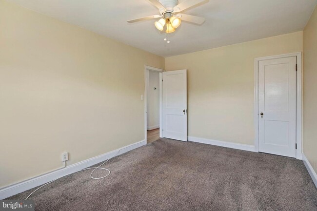 Building Photo - 245 Linden Ave
