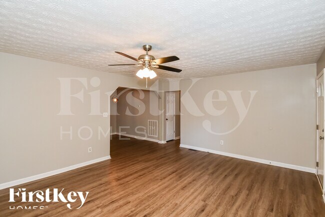 Building Photo - 176 Shadow Wood Dr