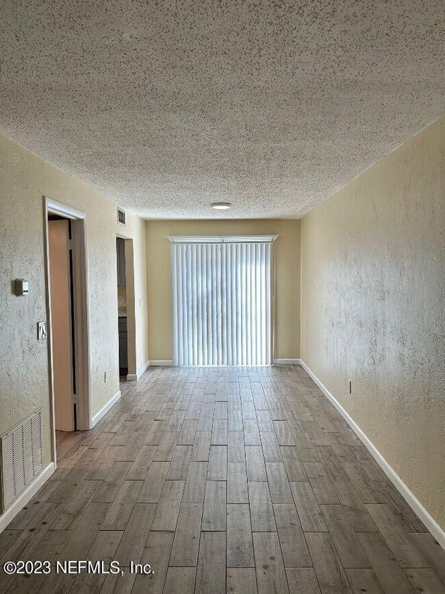 Foto del edificio - 58 Masters Dr