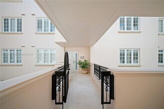 Building Photo - 19234 Fisher Island Dr