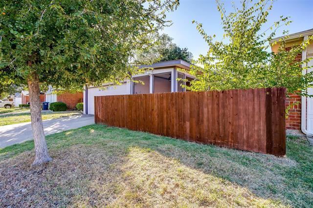 Building Photo - 4718 Poppy Dr E