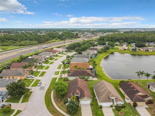 Building Photo - 3180 Stonehurst Cir