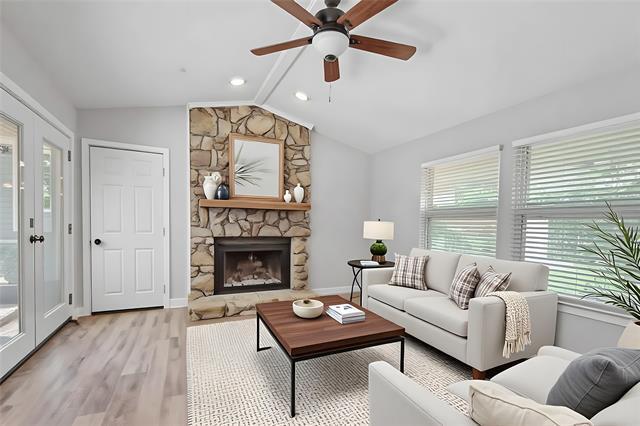 Foto principal - 2206 Westwood Dr