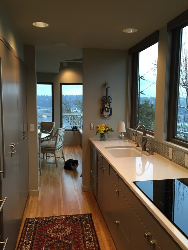 View Kitchen - 1502 Bigelow Avenue North