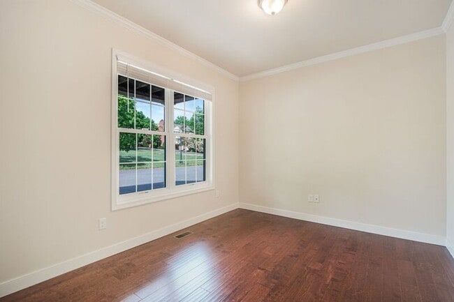 Foto del edificio - 803 Sunken Rd