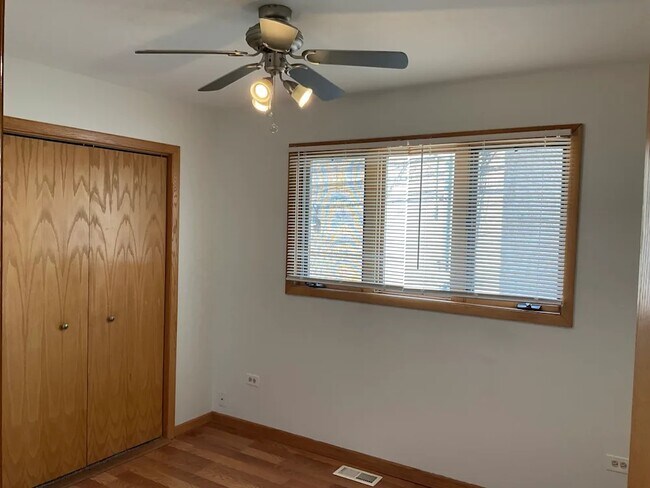 Foto del edificio - 10703 S Troy St