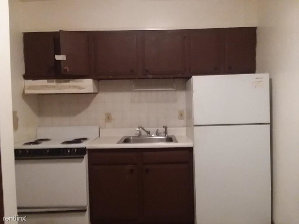 Primary Photo - 132 Bunker Hill St