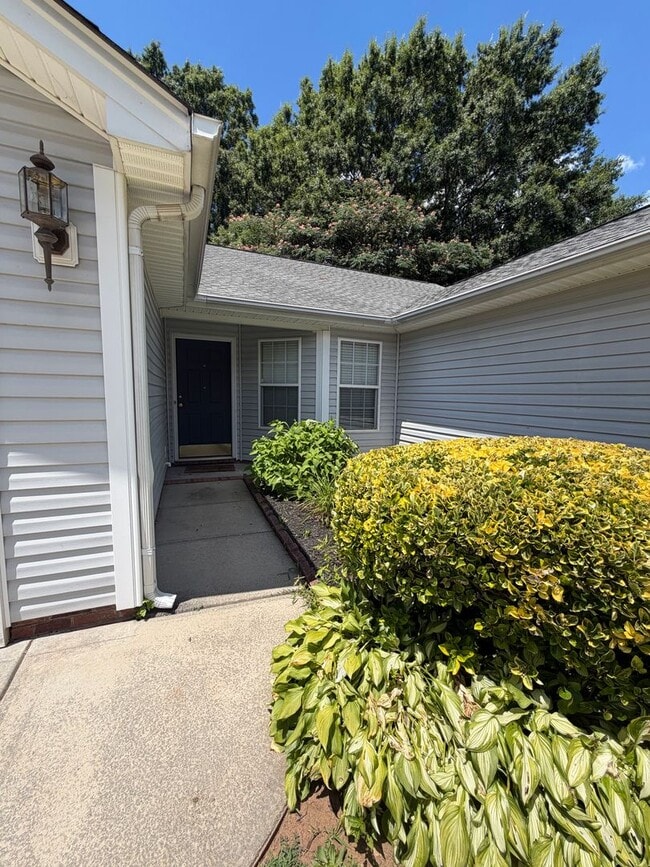 Building Photo - 2236 Mancke Dr