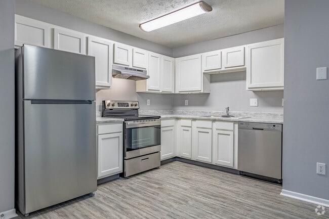 3BR, 2BA - 1,250SF - Kitchen - Eagle Ridge Apartments