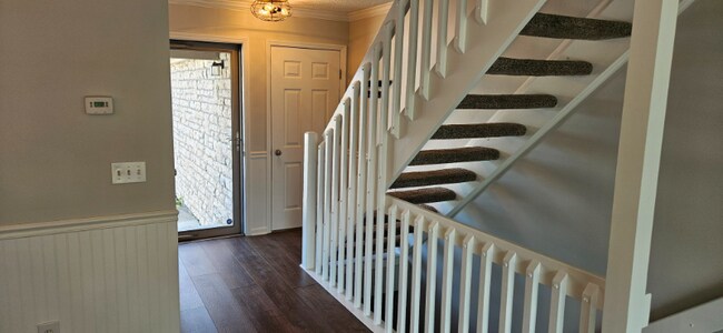 Building Photo - 1793 Bennigan Dr