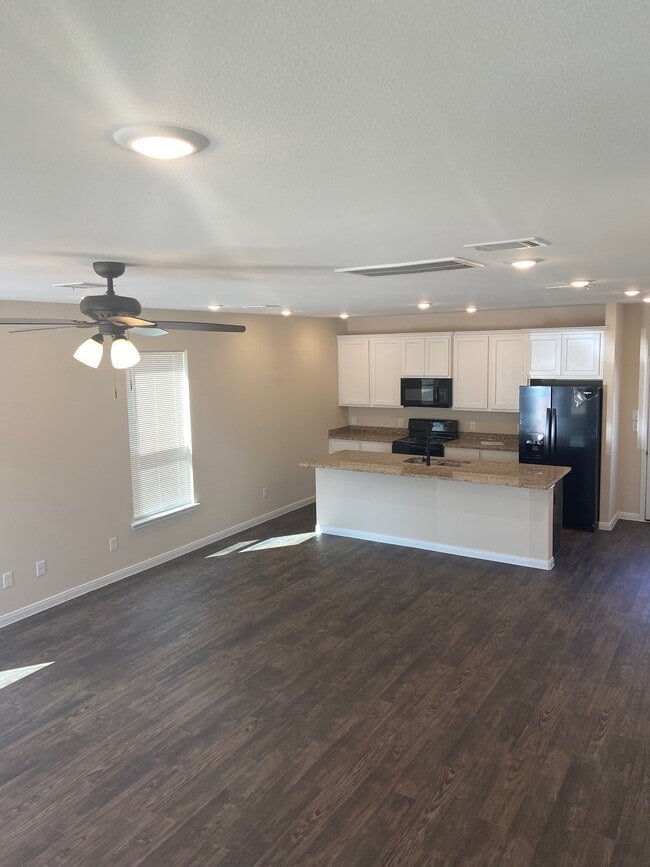 Living to Kitchen - Down Home Square