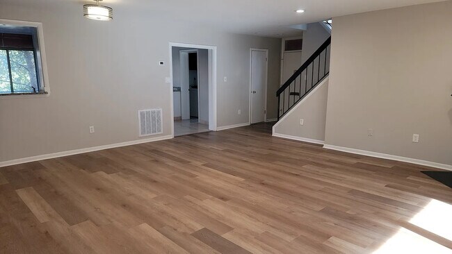 sala de estar/comedor - 648 15th St S