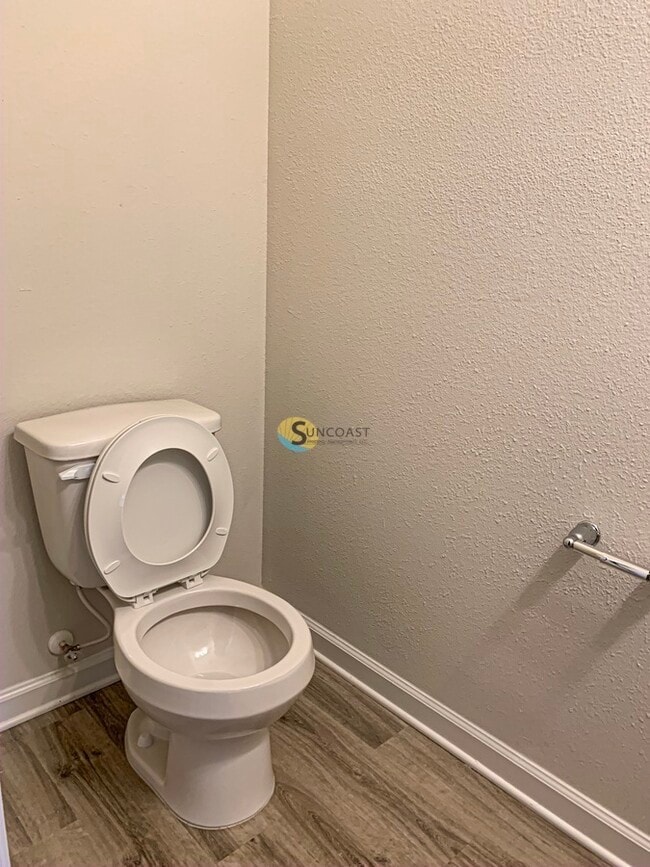 Foto del edificio - 3551 Rain Forest Dr W