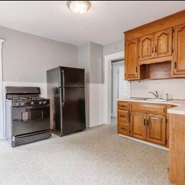 Foto del edificio - 154 Englewood Ave