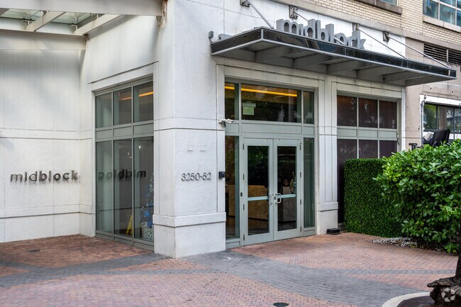 3250 NE Primer Ave, Miami, FL, 33137 - Midblock