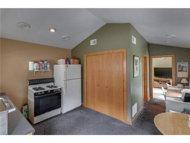 Foto del edificio - 35754 Pine Terrace Rd - Heartwood Homes
