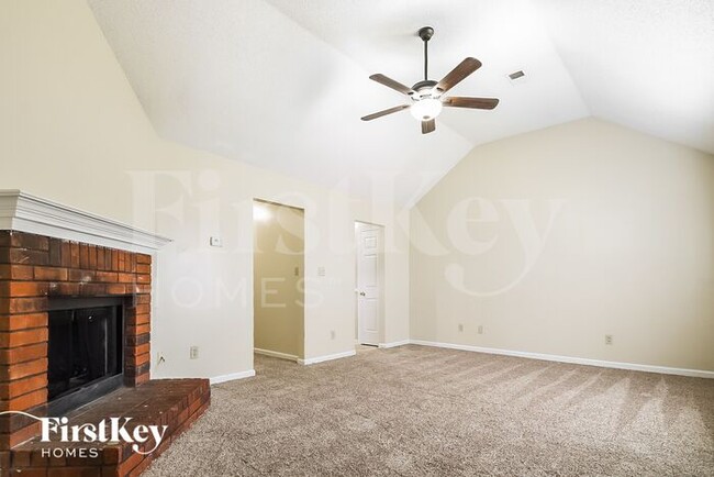 Foto del edificio - 7069 Reese Point Cove